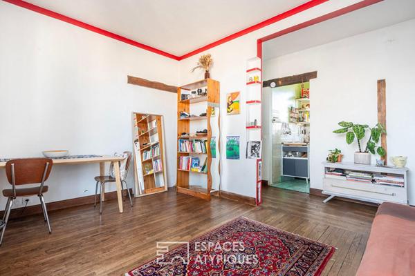 Dernier étage avec ascenseur et balcon