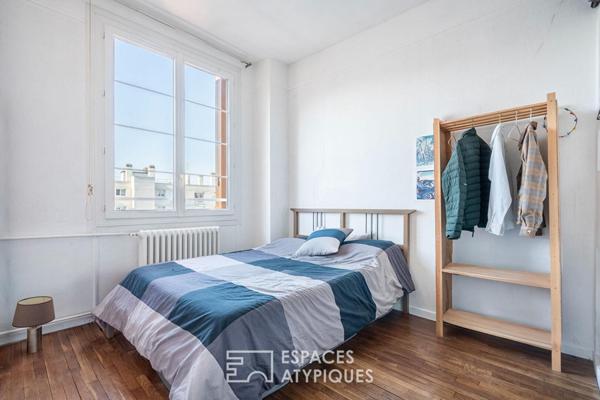 Dernier étage avec ascenseur et balcon