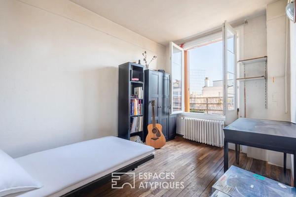 Dernier étage avec ascenseur et balcon