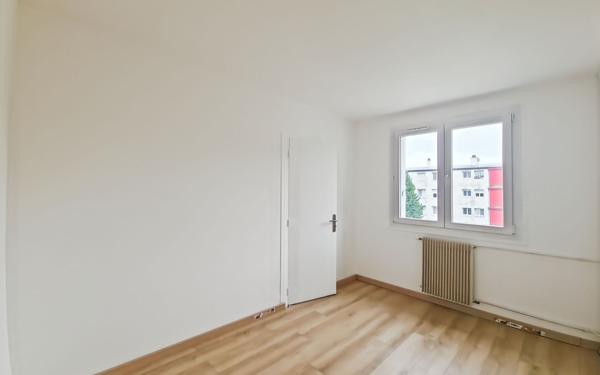 Appartement à louer    4 pièces • 68,19 m2 Saint-Jean-de-la-Ruelle