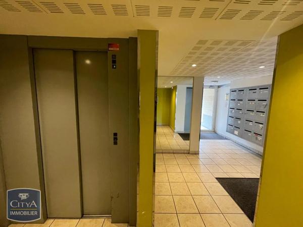 Appartement à louer 2 pièces 51.52m² Le Mans (72000)