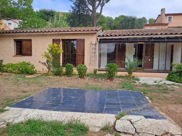 Location Maison 2 pièces 51 m2 à Salernes