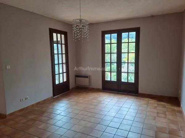 Location Maison 2 pièces 51 m2 à Salernes