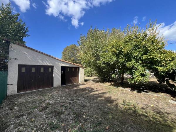 Maison à vendre 158 000 € Saint-Astier 3 p 74 m² DPE C