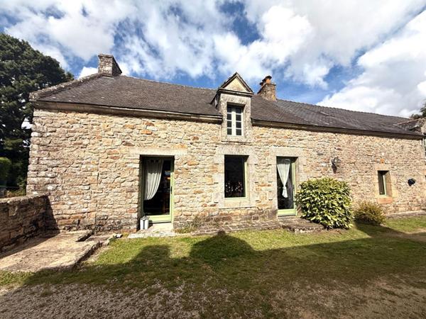 Maison bretonne en pierre de 90 m² , 4 pièces, à personnaliser selon vos envies, à 10 min en voiture du Port de Vannes (Ploeren)