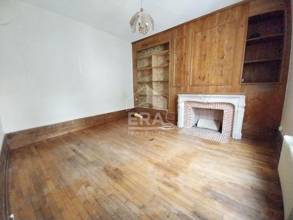 Appart. à vendre T5 - Blois - Très bien placé au coeur du centre-ville, beaux espaces à rénover.