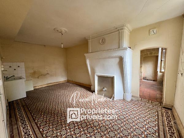Maison de campagne, Bayas 3 pièces 93 m2 sur 4 hectares