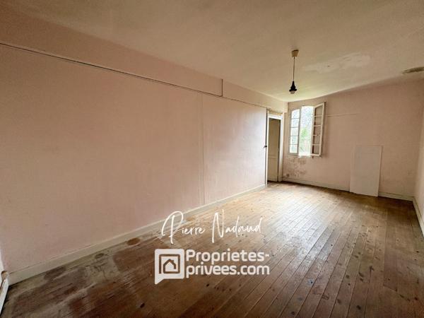 Maison de campagne, Bayas 3 pièces 93 m2 sur 4 hectares
