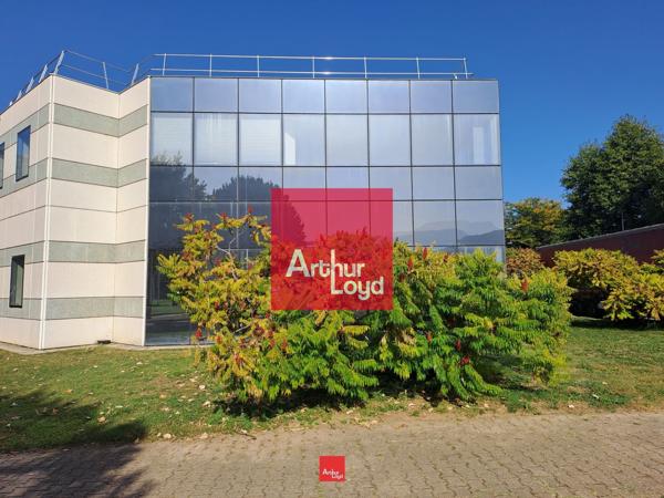 Bureaux à louer à Échirolles dans Parc Galaxie Sud nombreux parkings