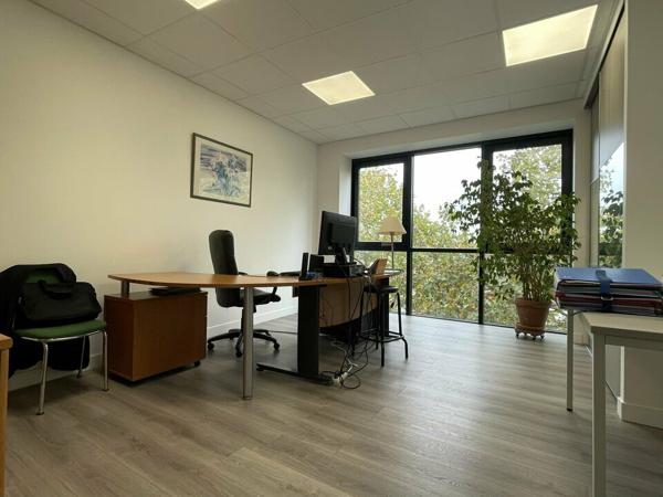 A LOUER - LE HAVRE / QUARTIER ST FRANCOIS—BUREAUX—220 m2
