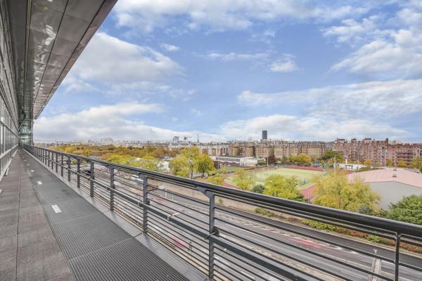 Bureaux rénovés à louer à Paris 14 avec terrasses et jardins accessibles