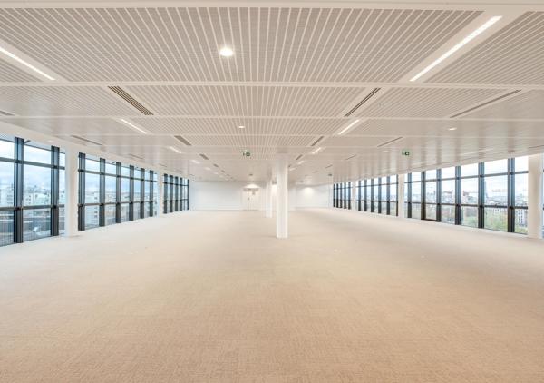 Bureaux rénovés à louer à Paris 14 avec terrasses et jardins accessibles