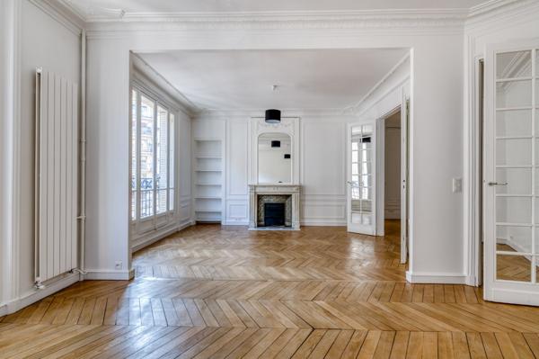 Bureaux à louer à PARIS 75015