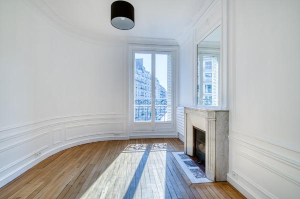 Bureaux à louer à PARIS 75015