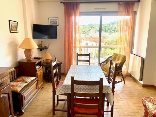 F2 avec balcon et box