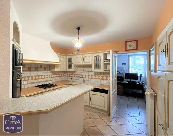 Immeuble à vendre 324m² Mâcon (71000)