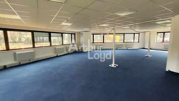Bureaux à louer - plateaux divisibles à partir de 153 m²