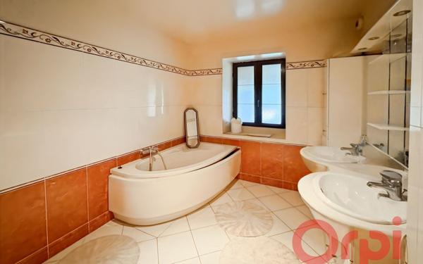 Maison à vendre    7 pièces •  Coust