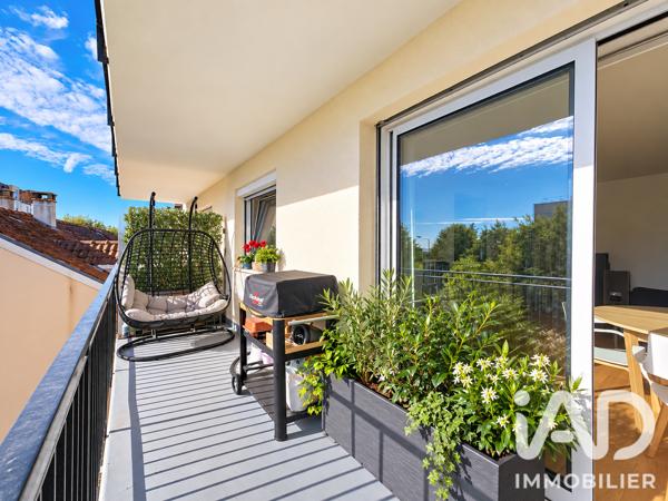 Appartement à vendre 3 pièces 66,89 m² Suresnes