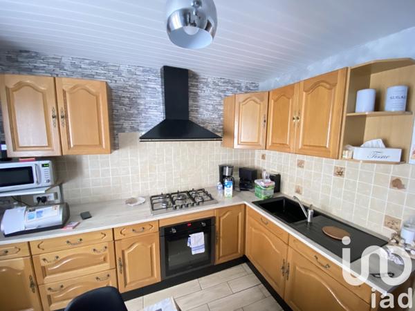 Maison 8 pièces de 135 m² à Nouzonville (08700)