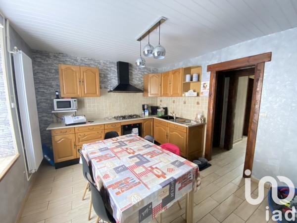 Maison 8 pièces de 135 m² à Nouzonville (08700)