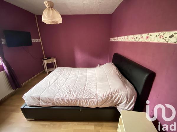 Maison 8 pièces de 135 m² à Nouzonville (08700)