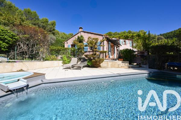 Maison à vendre 7 pièces 180 m² Cuges-les-Pins