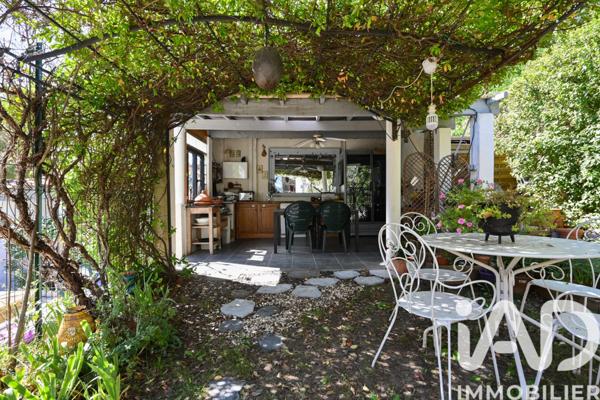 Maison à vendre 7 pièces 180 m² Cuges-les-Pins