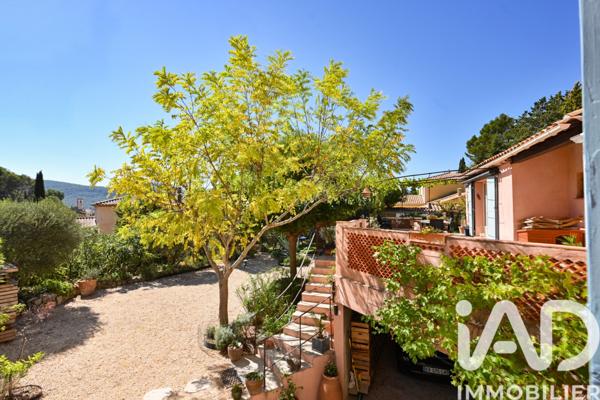 Maison à vendre 7 pièces 180 m² Cuges-les-Pins