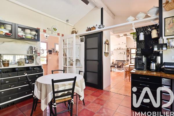 Maison à vendre 7 pièces 180 m² Cuges-les-Pins