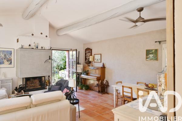 Maison à vendre 7 pièces 180 m² Cuges-les-Pins