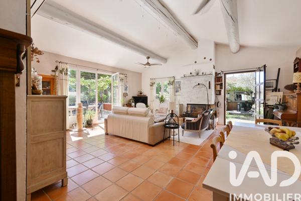Maison à vendre 7 pièces 180 m² Cuges-les-Pins