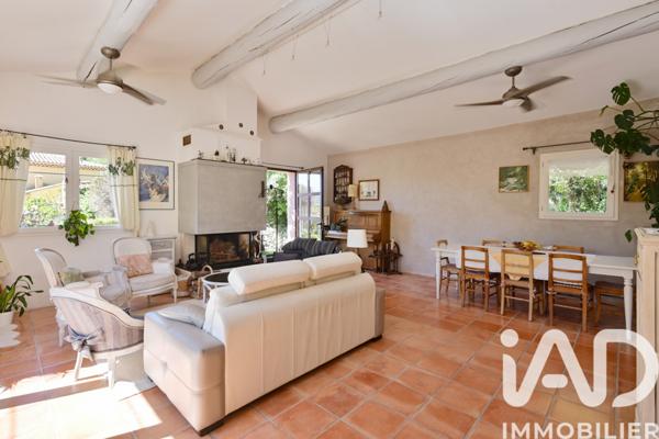 Maison à vendre 7 pièces 180 m² Cuges-les-Pins