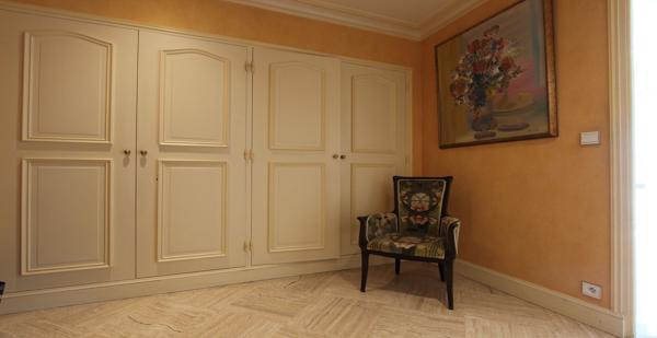 "HÔTEL DE L'ÉPÉE", UN GRAND APPARTEMENT AVEC ASCENSEUR & L'ÉLÉGANCE D'UNE ADRESSE. - L'agence Immobilier & Associés