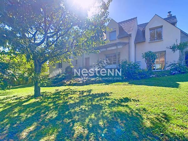 Maison d'architecte - 172 m² - Vue imprenable sur le Golf d'Avrillé