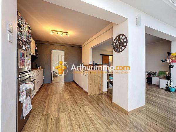 Vente Maison 5 pièces 100 m2 à Saint-Clair-de-la-Tour