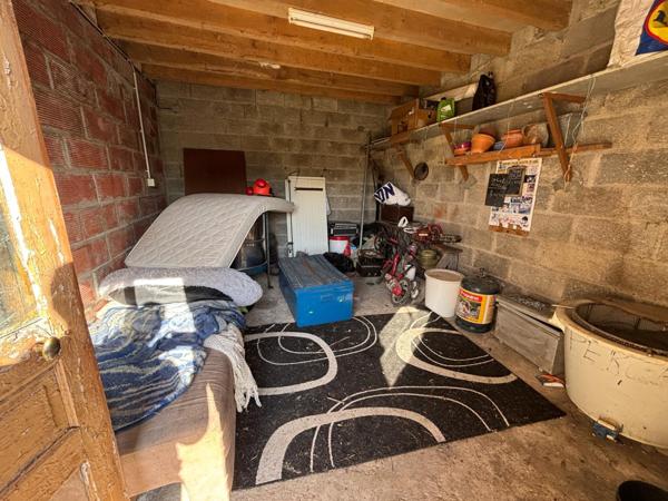 Corp de ferme avec énorme potentiel