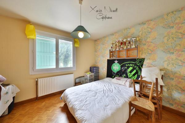 Maison à vendre 8 pièces proche de PONT DE VAUX (01)