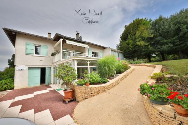 Maison à vendre 8 pièces proche de PONT DE VAUX (01)