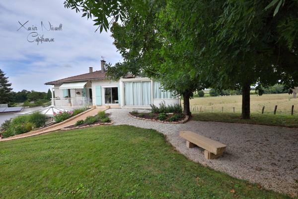 Maison à vendre 8 pièces proche de PONT DE VAUX (01)