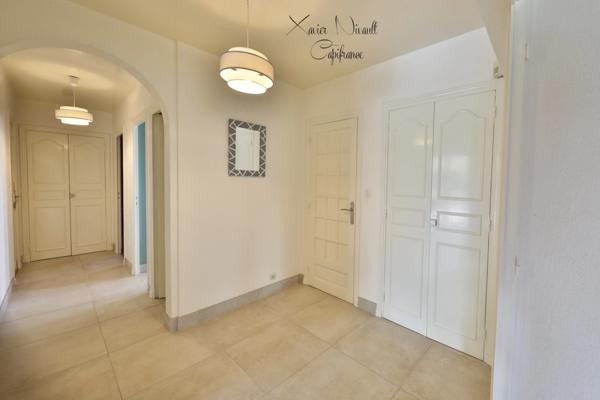 Maison à vendre 8 pièces proche de PONT DE VAUX (01)