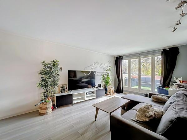 Appartement Lumineux avec grande terrasse