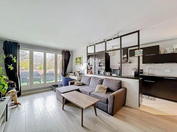 Appartement Lumineux avec grande terrasse