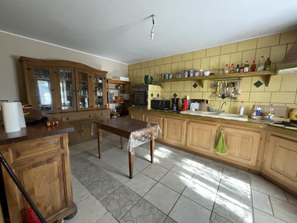Agnin (38150) À vendre en exclusivité sur Agnin : Maison de 180 m² avec garage et atelier.