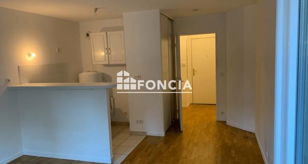 Location Studio 25.9 m² - Suresnes 92150