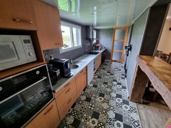 Charmante petite maison de 71 m² en pierre sur terrain de + 3980 m²