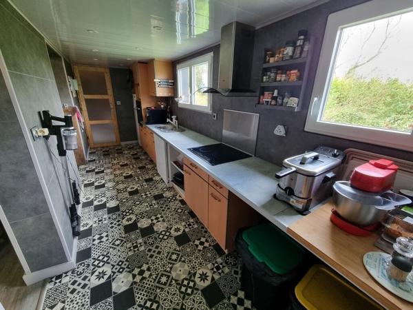 Charmante petite maison de 71 m² en pierre sur terrain de + 3980 m²