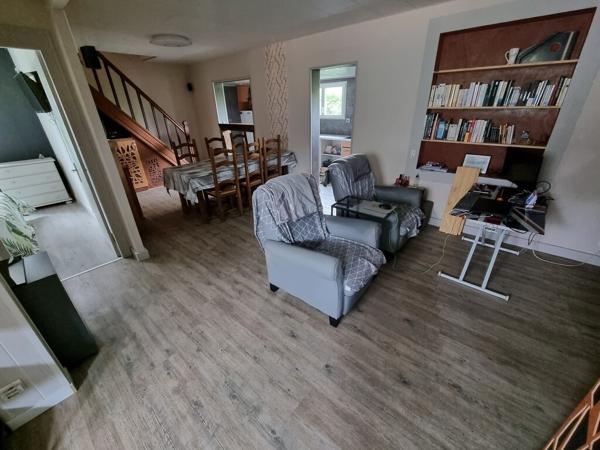 Charmante petite maison de 71 m² en pierre sur terrain de + 3980 m²