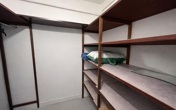 Appartement à vendre    2 pièces • 53,52 m2 Marseille 10