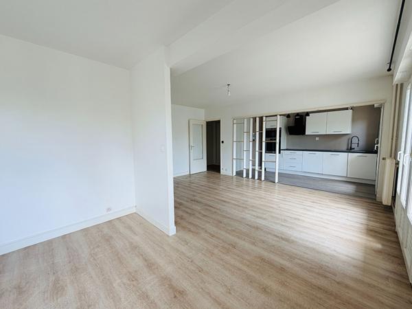 Superbe appartement 4 pièces lumineux à Reims avec balcon et parking